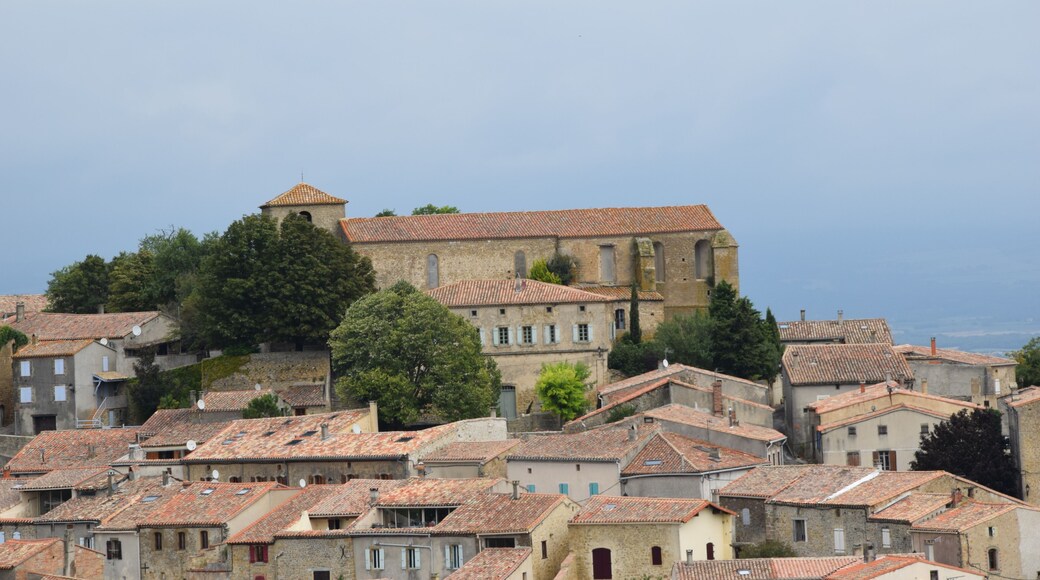 This building is indexed in the Base Mérimée, a database of architectural heritage maintained by the French Ministry of Culture, under the reference PA00102731 .