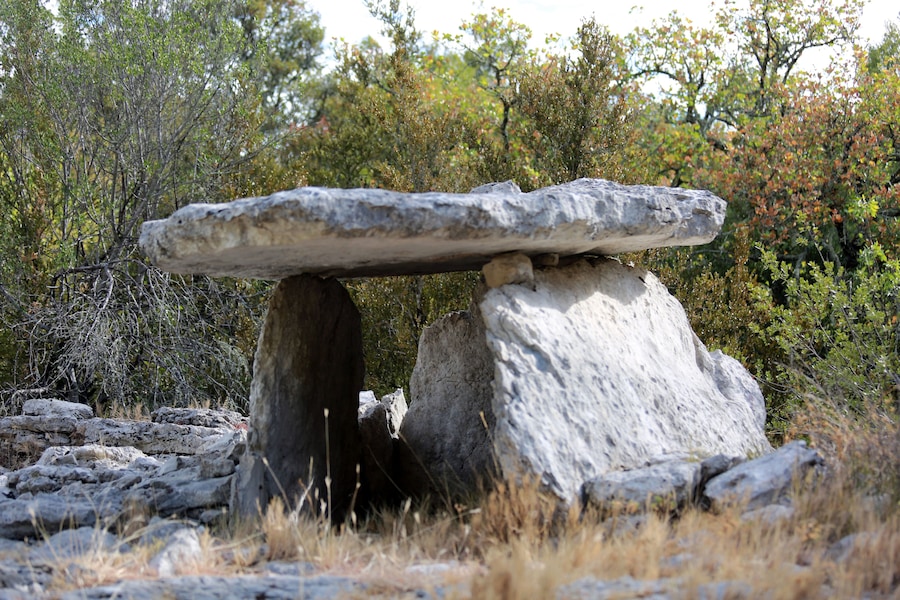 One of the two dolmens located near the Fontgraze stream.