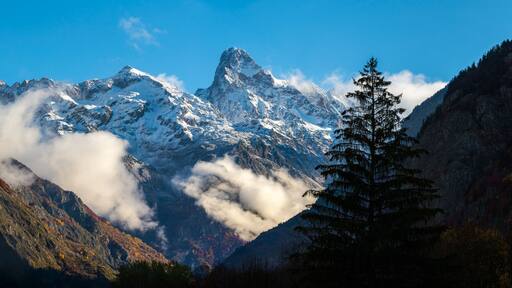 The Olan Peak in the Ecrins National Park in fall. Valgaudemar Valley, Champsaur, Hautes-Alpes (05), Alps, France
