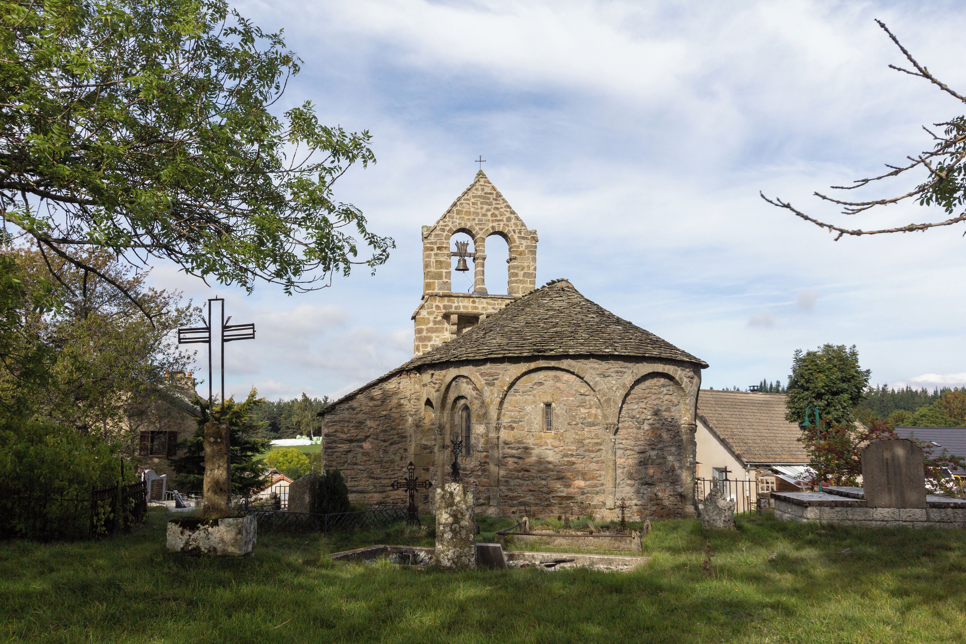 Français: Église Saint-Laurent de La Bastide-Puylaurent (France).