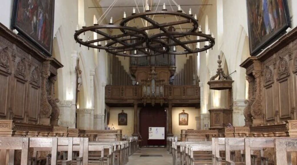 Church where is the grave of Dom Pérignon the abbot who found the process the manufacturing of the Champagne