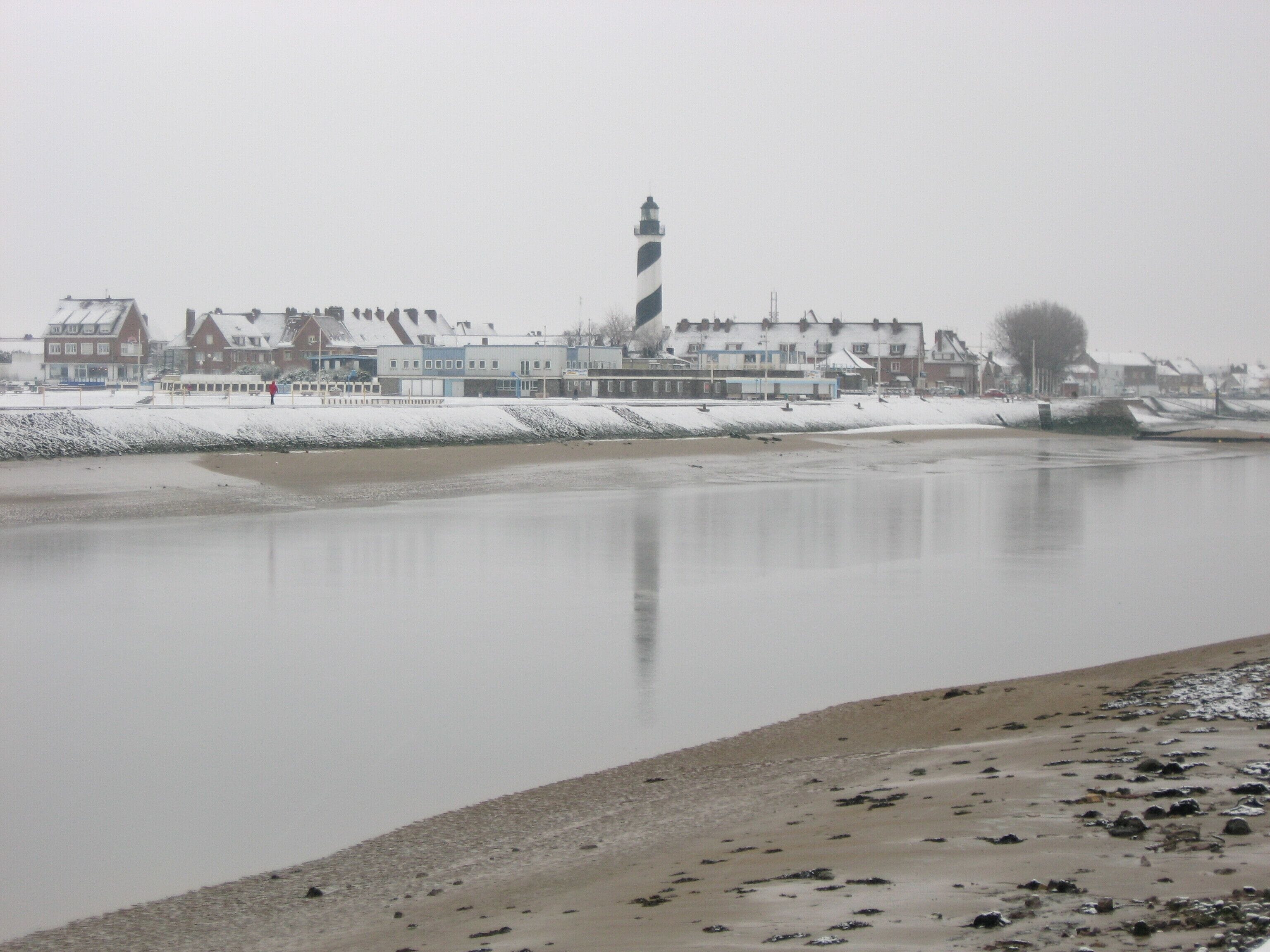 Petit-Fort-Philippe.