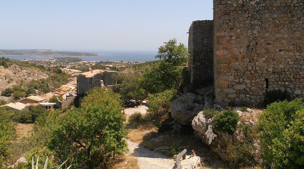 This building is indexed in the Base Mérimée, a database of architectural heritage maintained by the French Ministry of Culture, under the reference PA00102688 .