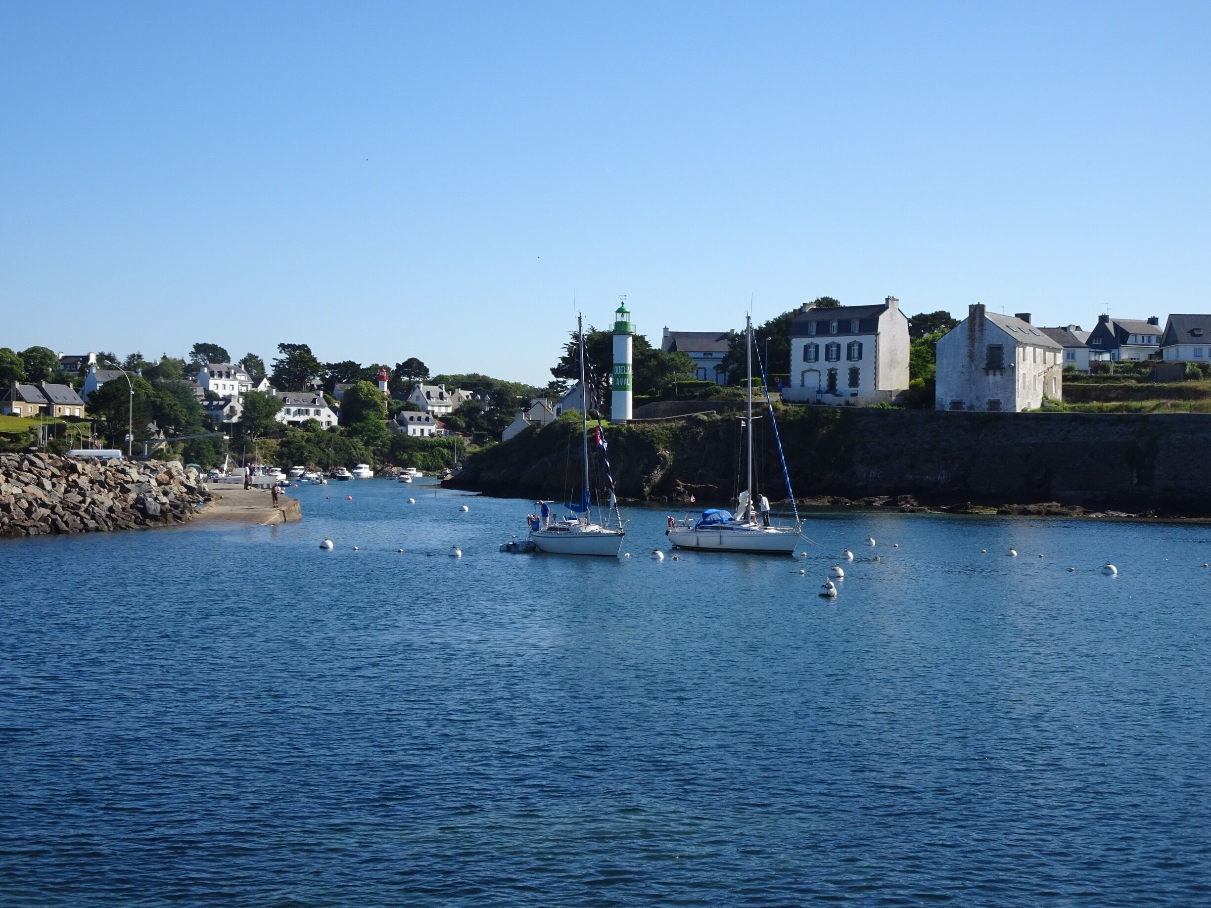 A quiet moment on a perfect summer day in the Doelan harbour before the vacation season starts.
