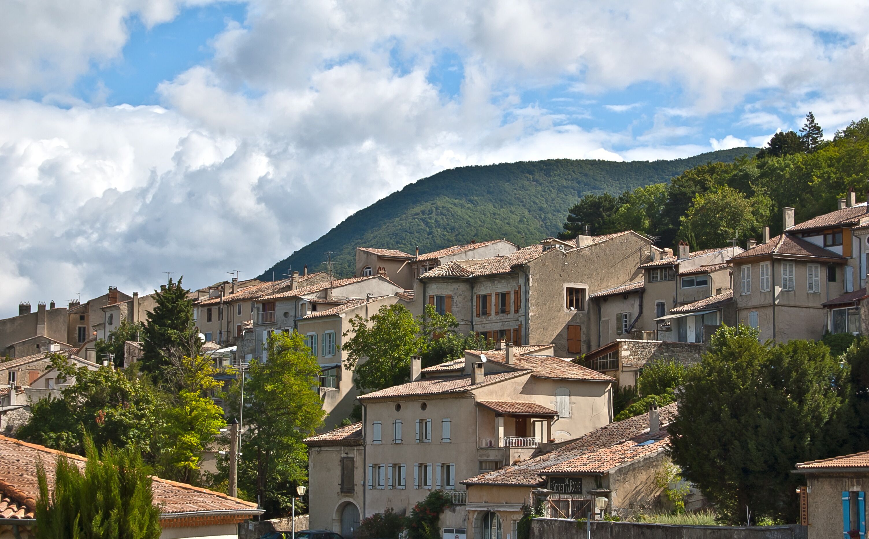 Village provençal de Dieulefit en France