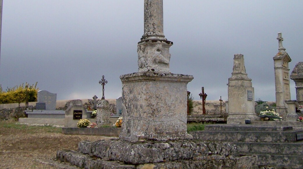 Cemetery cross of Courpiac (Gironde, France)