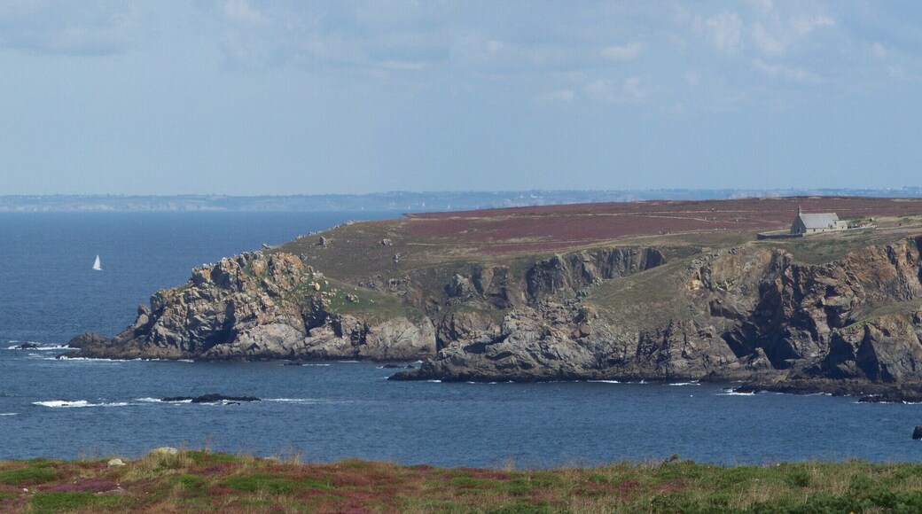 This building is indexed in the Base Mérimée, a database of architectural heritage maintained by the French Ministry of Culture, under the reference PA00089868 .