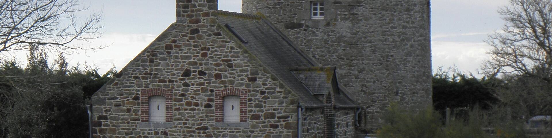Maison de meunier et Moulin des Mondrins sis à Cherrueix (35).