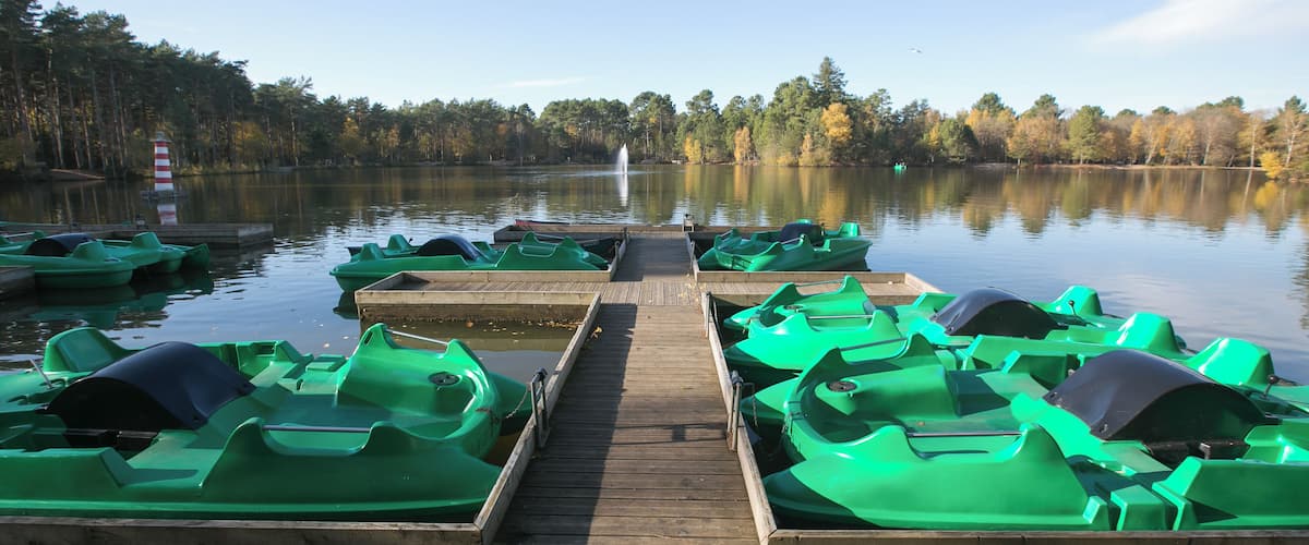 Plan d'eau du Center Parcs "Les Hauts des Bruyères" / Chaumont-sur-Tharonne - Loir-et-Cher - France