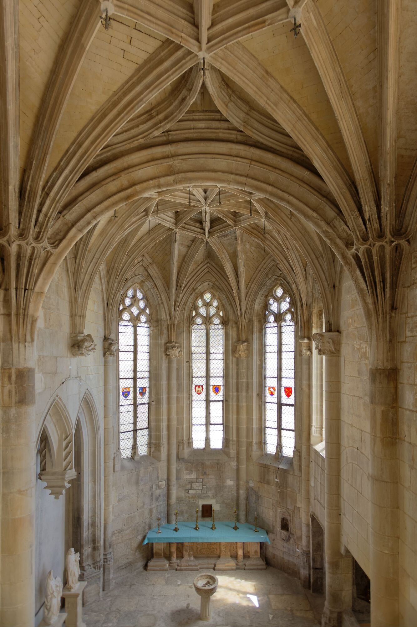 This building is indexed in the Base Mérimée, a database of architectural heritage maintained by the French Ministry of Culture, under the reference PA00081990 .