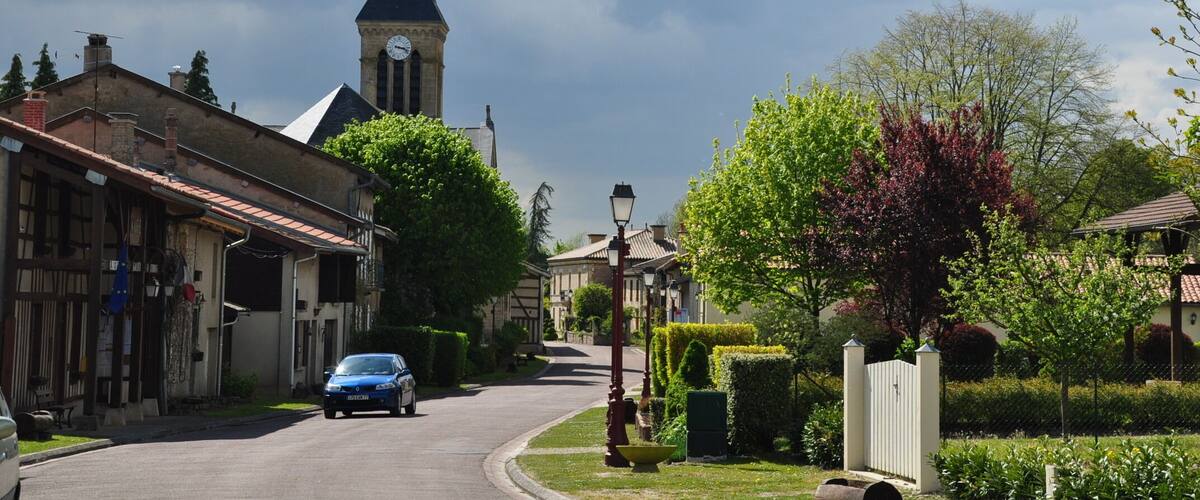 The Grande Rue in Beaulieu-en-Argonne (canton Seuil-d'Argonne, Meuse department, Lorraine region, France).