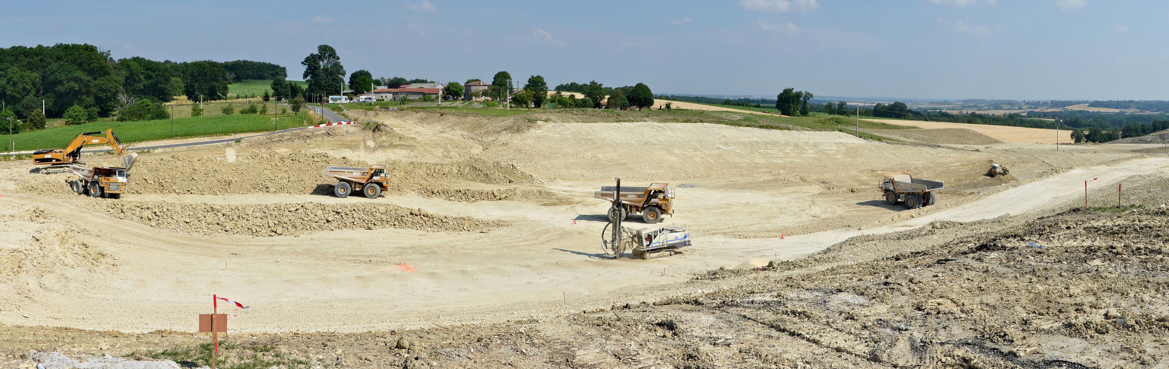 Works in progress : new LGV Sud Europe Atlantique (high speed railway line), near Châtignac, Charente, France.