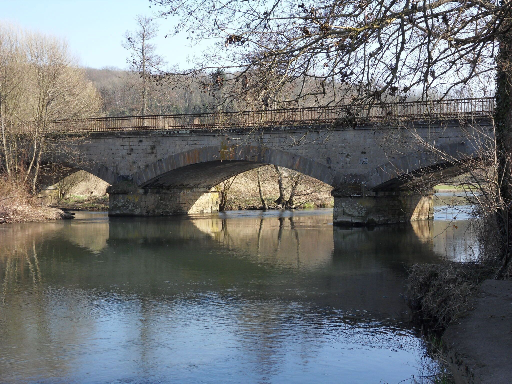 Faverney (Haute-Saône) - La Lanterne (Rivière) et le pont ferroviaire de l'ancienne Ligne d'Aillevillers à Port-d'Atelier-Amance