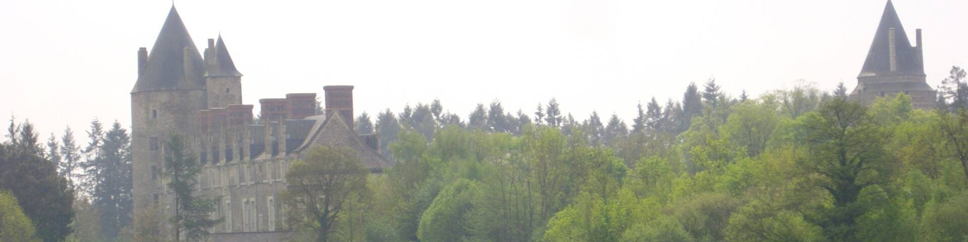 This building is indexed in the Base Mérimée, a database of architectural heritage maintained by the French Ministry of Culture, under the reference PA00108572 .