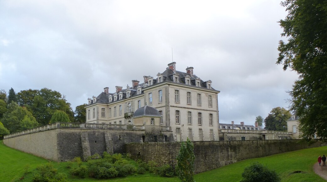 le chateau du domaine de kerguéhennec