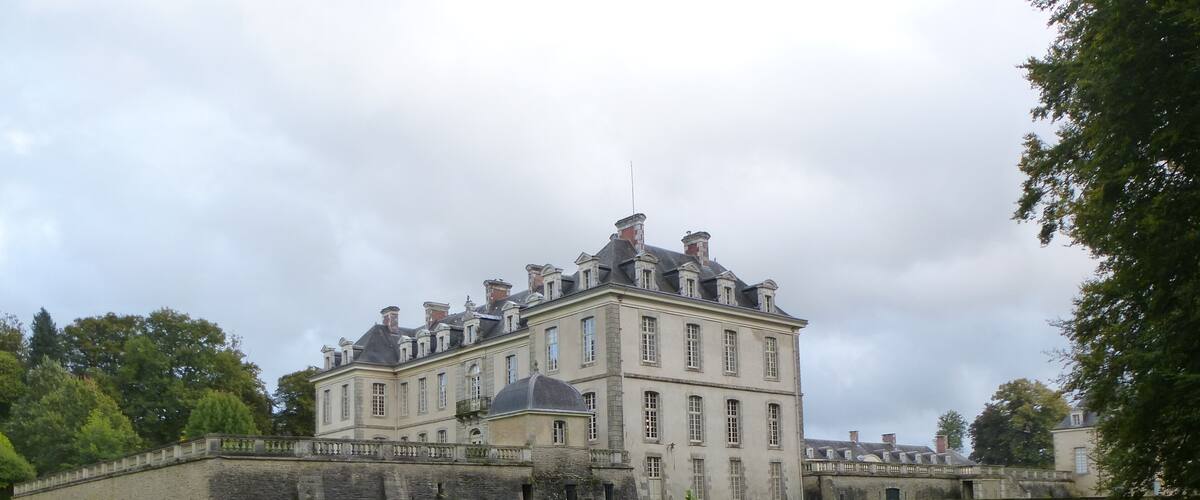 le chateau du domaine de kerguéhennec