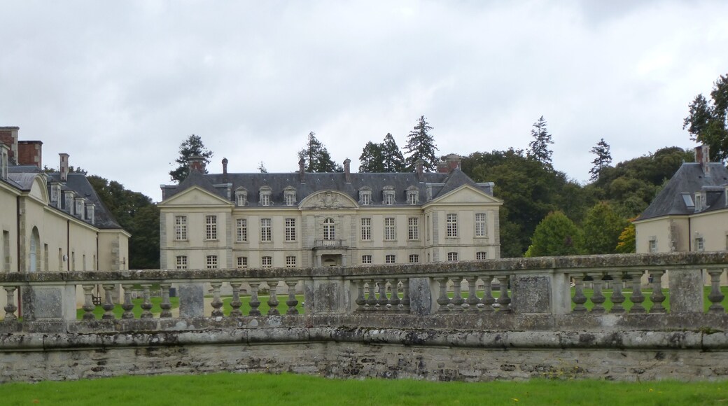 le chateau de kerguéhennec