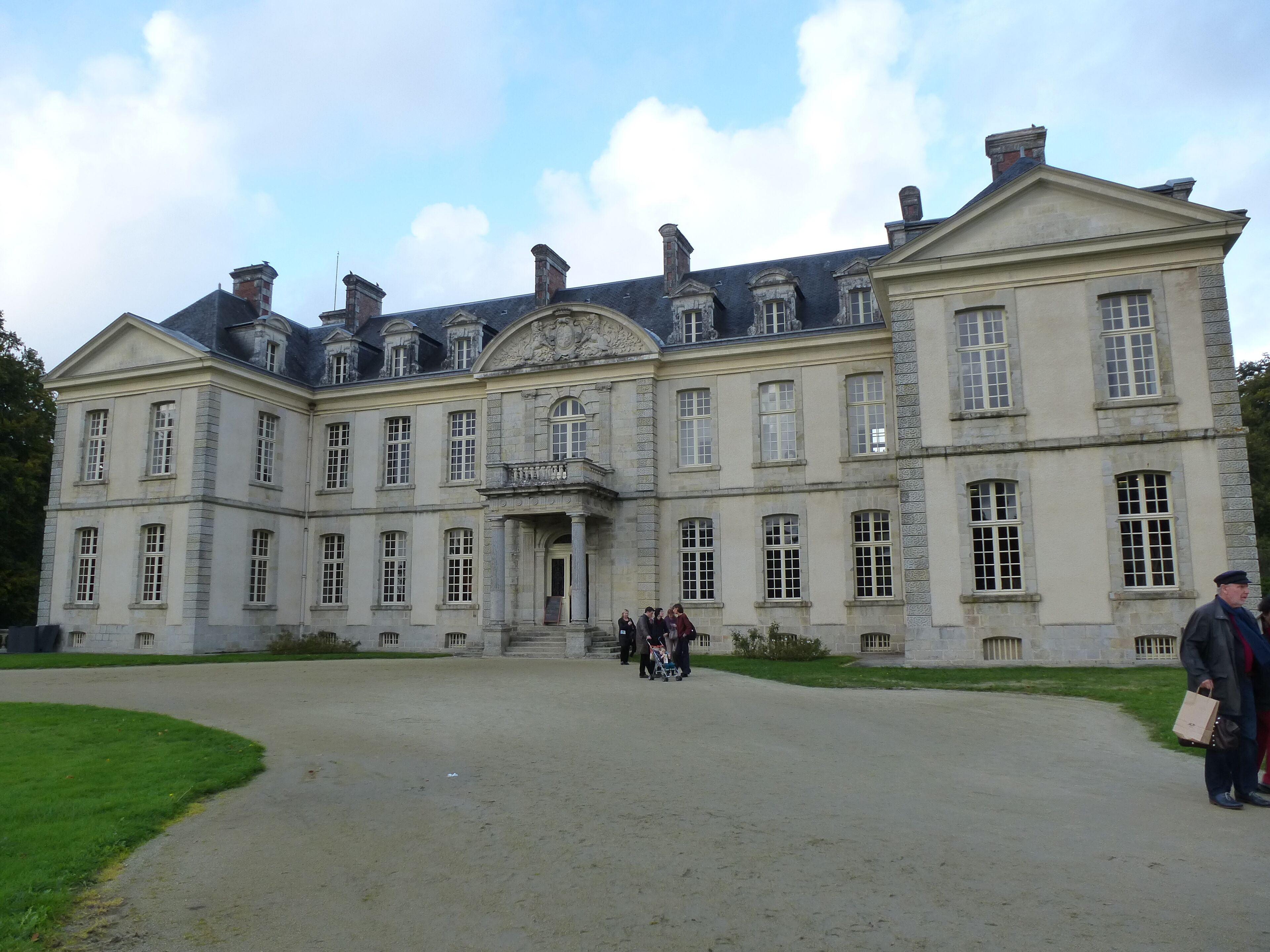 le chateau de kerguéhennec