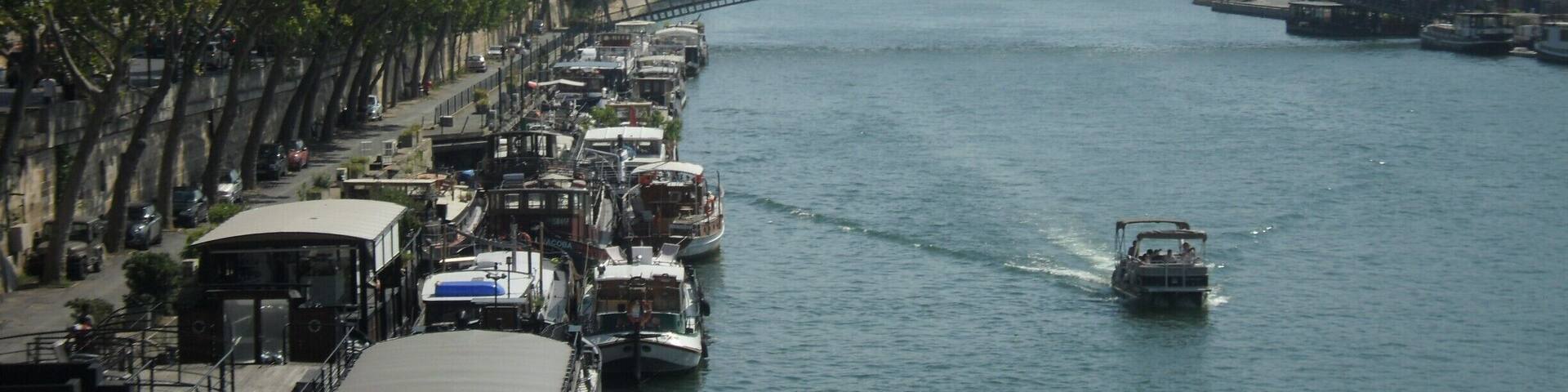 Sightseeing on Hop on Hop off bus