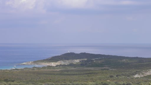 Mer et paysage depuis Barcaggio à Ersa (Haute-Corse, France).