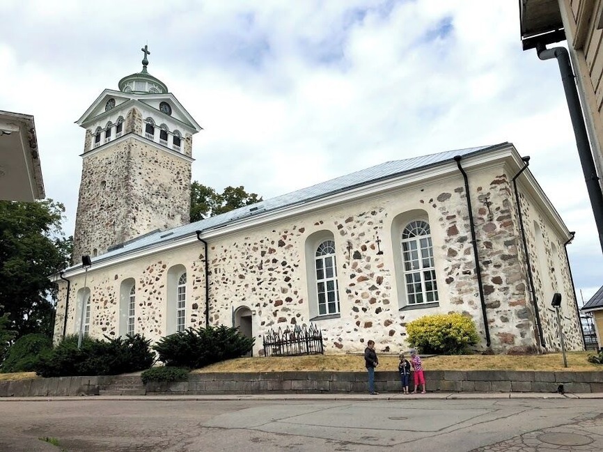 Ekenäs Church is unique in that it is the only church in Finland which was built of grey granite in baroque style. Construction started in 1653. Rosaborg, Finland
#OnTheRoad
