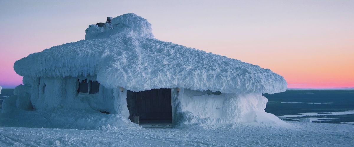 Frozen cabin in Yllas, Lapland, Finland.
Temperatures were SO low..!!
Make sure you follow me on:  https://www.instagram.com/alexcelaire/