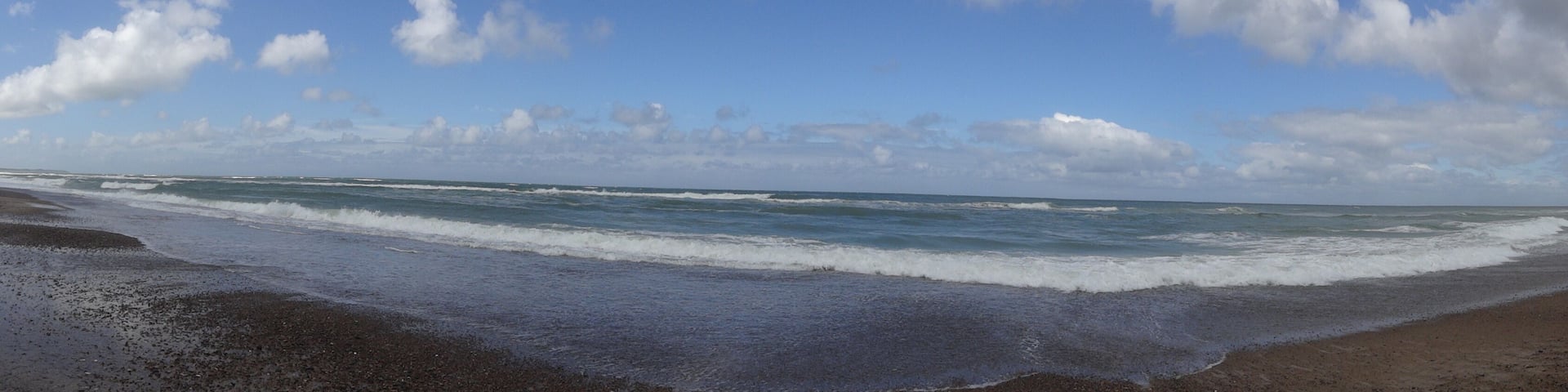 Panorama am meenschenleeren Klim Strand in Dänemark