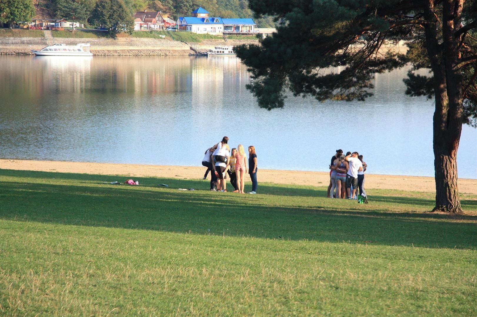 Vranov nad Dyjí Castle
https://www.zamek-vranov.cz/en

Camping 
http://www.vranovska-plaz.cz/en/

Boat Music Bar on the Lake
https://www.facebook.com/ParnikSummerBoatMusicBar