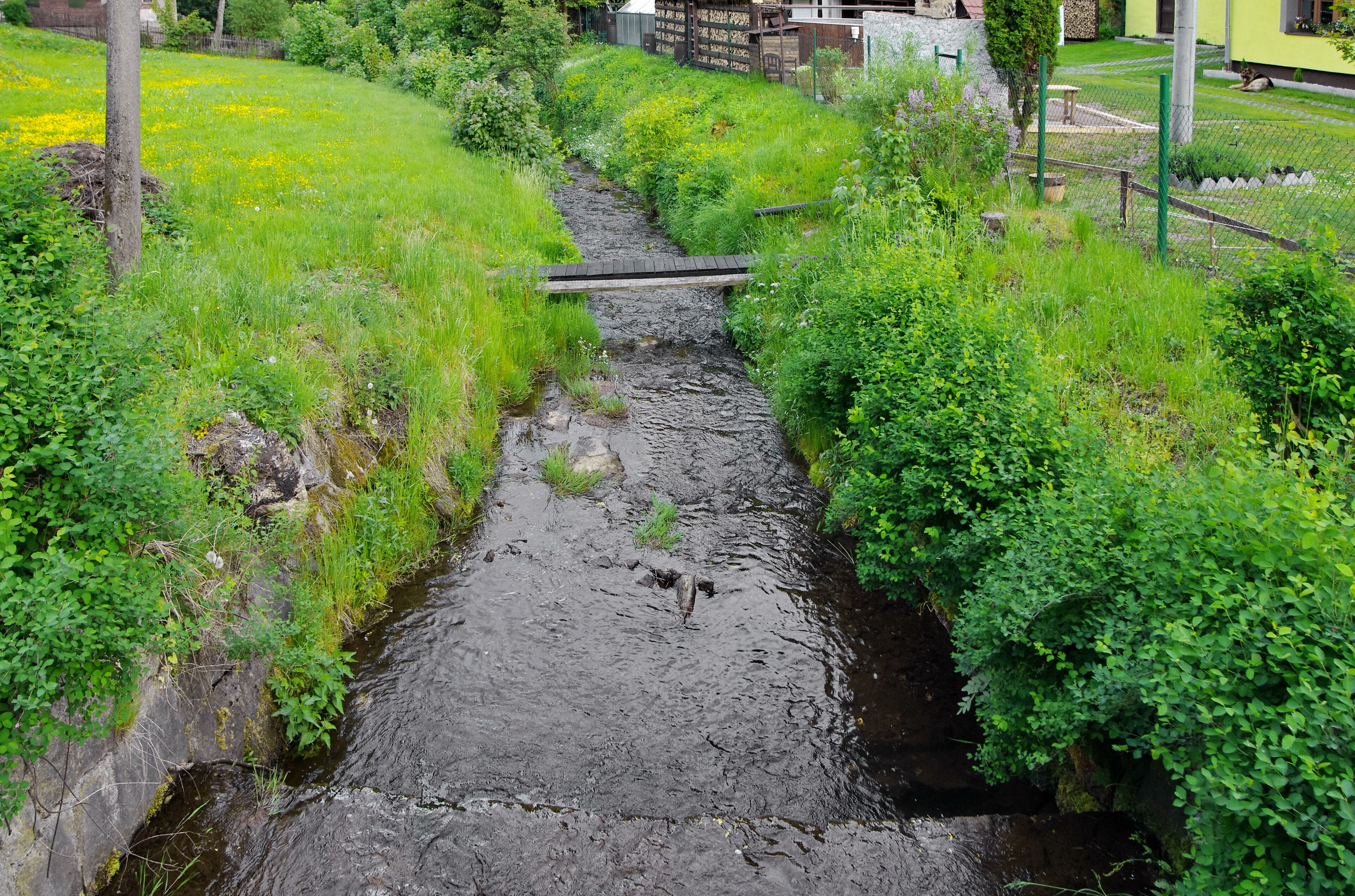 Kamenný potok (přítok Svatavy) v Kraslicích, okres Sokolov