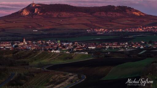 View of the Pálava Hills from the Dunajovicke Hills. In the foreground is Dolní Dunajovice village.
#LikeALocal #hills #czechrepublic #moravia #palava #village #sunset #winter