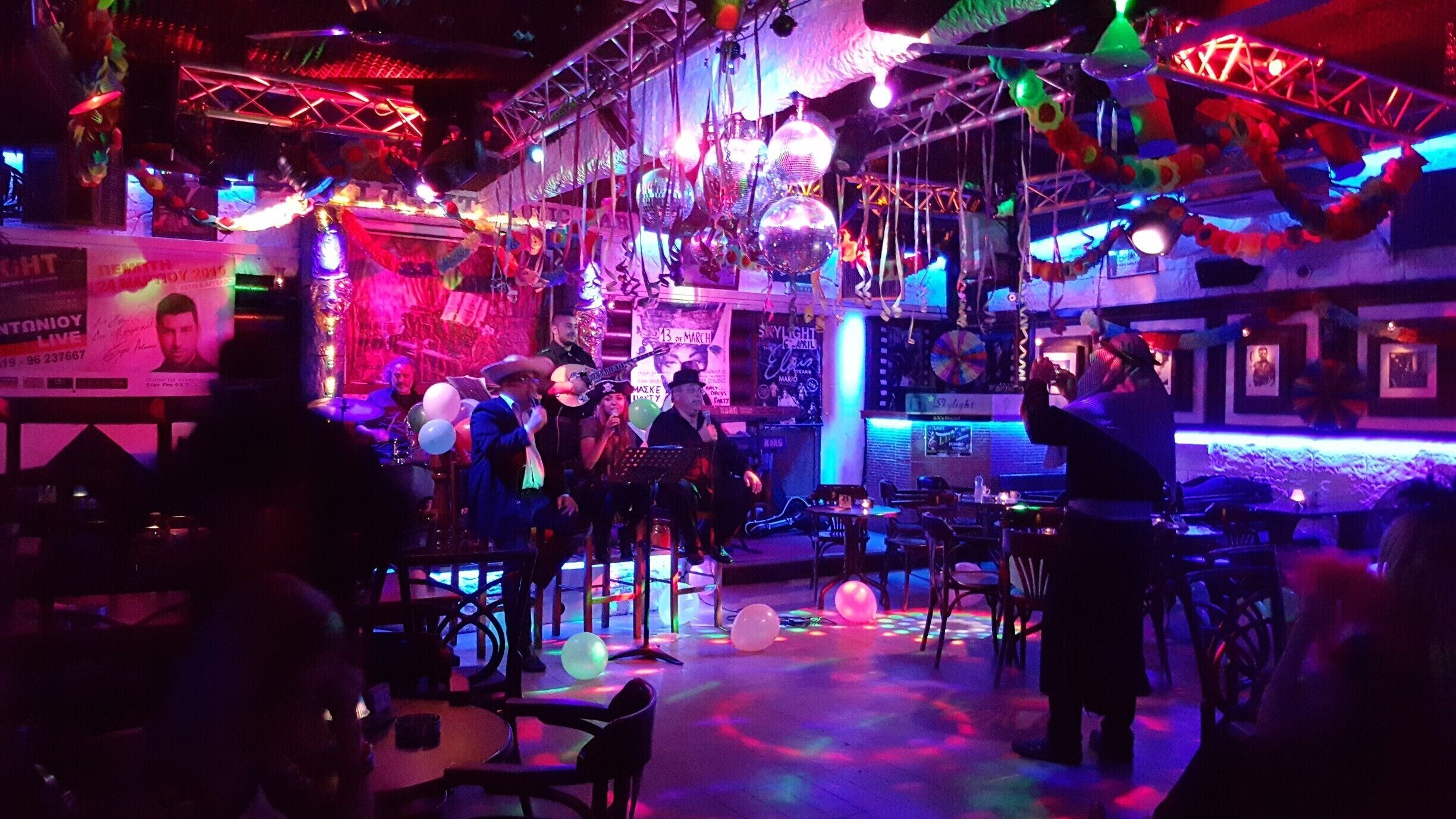 I have to say, this was one of our favorite places.  They were close by our hotel and it made it easy to walk to almost every night.  They had a band and it was carnival there.  These are the most friendly people we ever met.  When we come back there, 100% we visit them. 