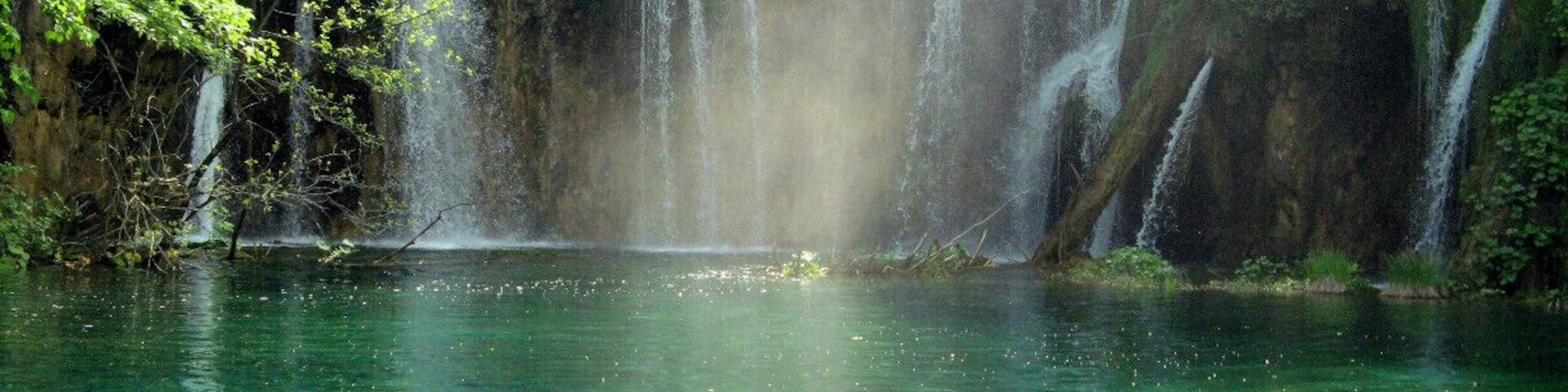 Water, waterfalls everywhere. The main boardwalks here can get busy, but it's worth the easy hike to get beyond the crowds. #BestOf5