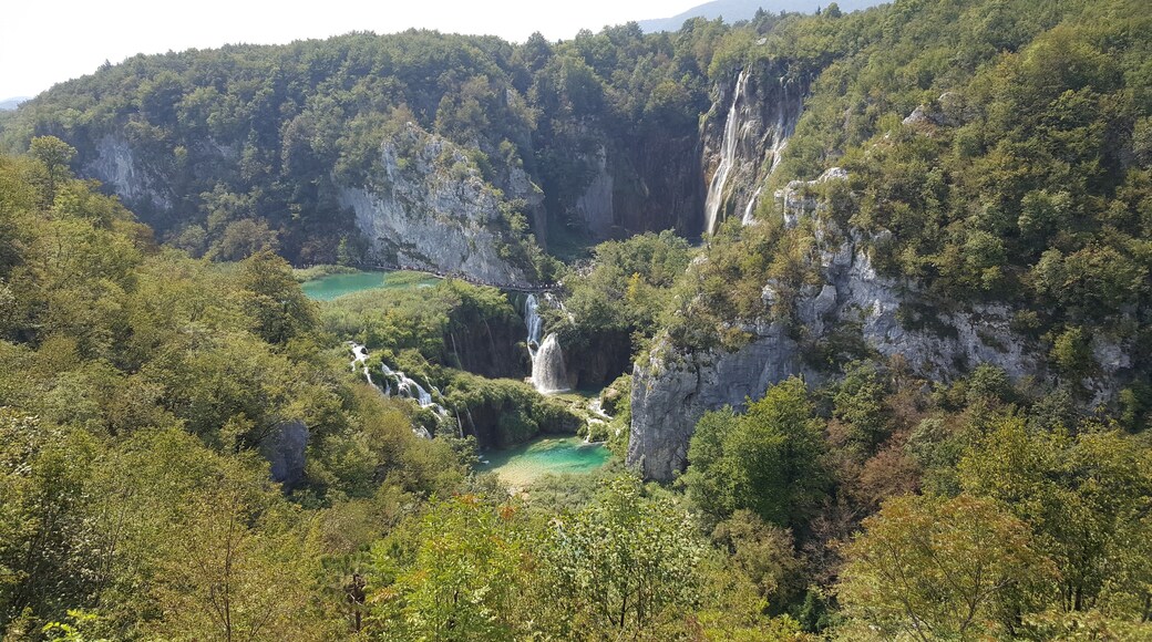 The oldest and largest (300 square kilometres) National Park in Croatia. There are 16 lakes flowing into the next. In 1979, it became a UNESCO site.
-2018