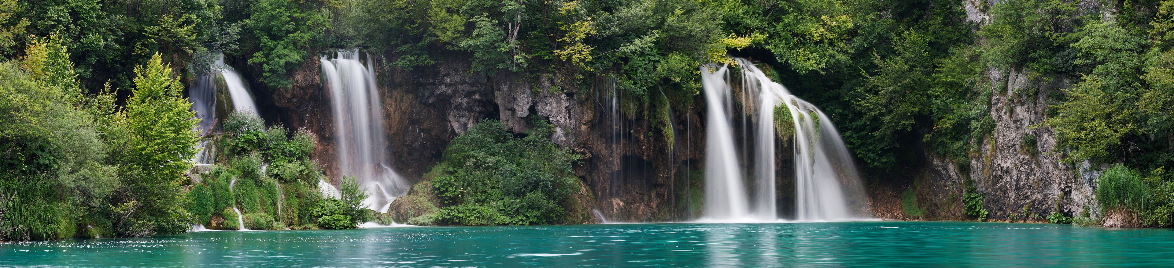Landscape image of the Plitvice Lakes national park