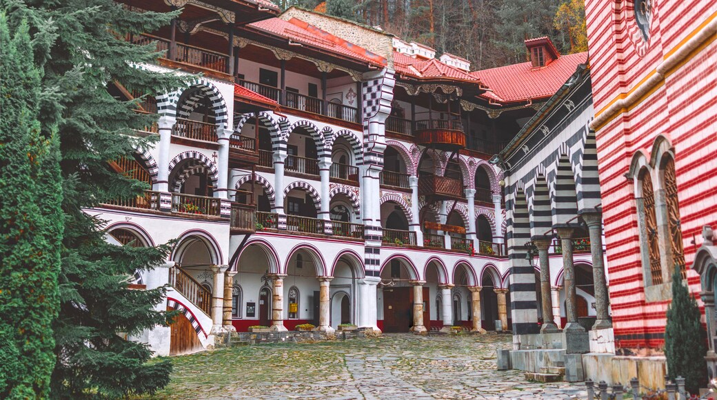 I don't necessarily connect monasteries with religion. For me they are magical places ✨ Magical for their architecture, the atmosphere, the art and the minds behind all that. Can you imagine building a place like this deep into the woods... Only the people who had the need or the will used to visit them. ⠀
Now they are open to all of us and the best we can do is just to appreciate them!