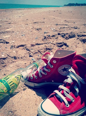 Only 15 kilometers from the Romanian border, Bulgaria hides the most beautiful, deserted beach. Perfect for just throwing your #converse and opening a cold #Salitos
#waterlust
