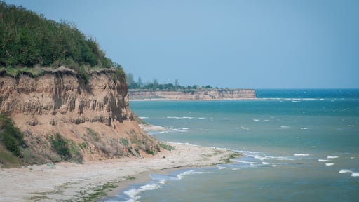 The bluest view of the Black Sea that I've ever experienced. We decided to go back to Ezerets one day, camp, kayak, and swim.
#waterlust #blue