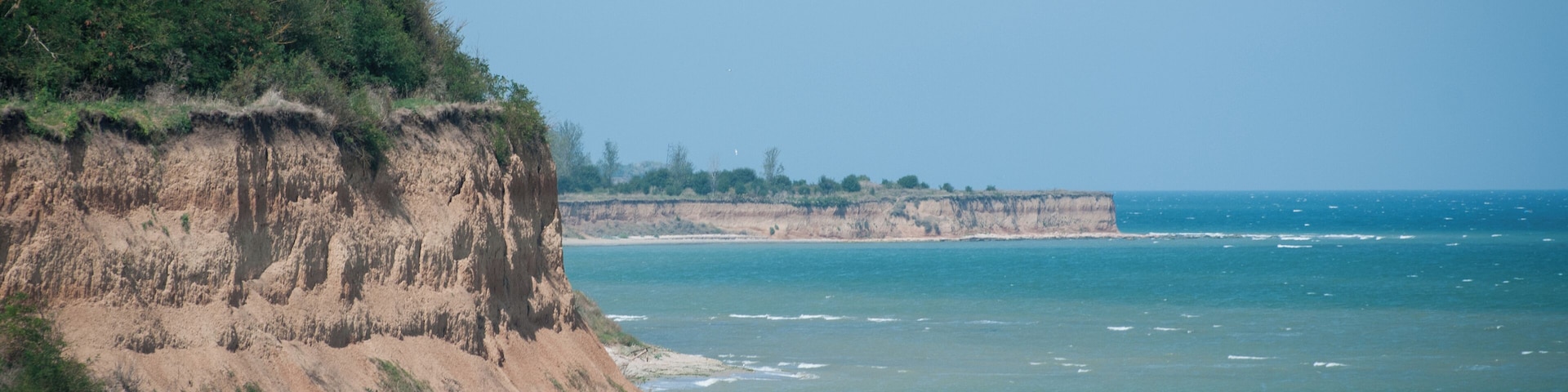 The bluest view of the Black Sea that I've ever experienced. We decided to go back to Ezerets one day, camp, kayak, and swim.
#waterlust #blue