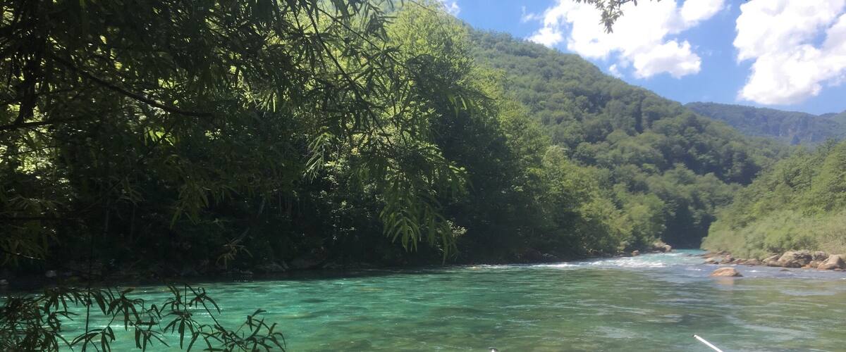 Lunch stop for riverside BBQ 🍗 in Bosnia.