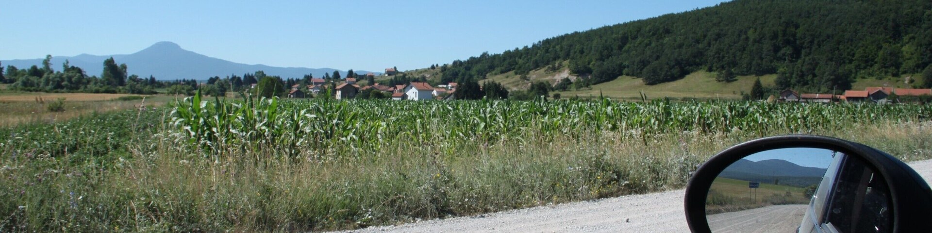 Somewhere on the roads of North Bosnia.
Roadtrips in Bosnia are highly recommended, even though the streets are still in a rather poor condition.
