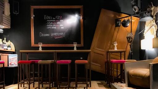 Comptoir cannailles. Bistro / gastronomique