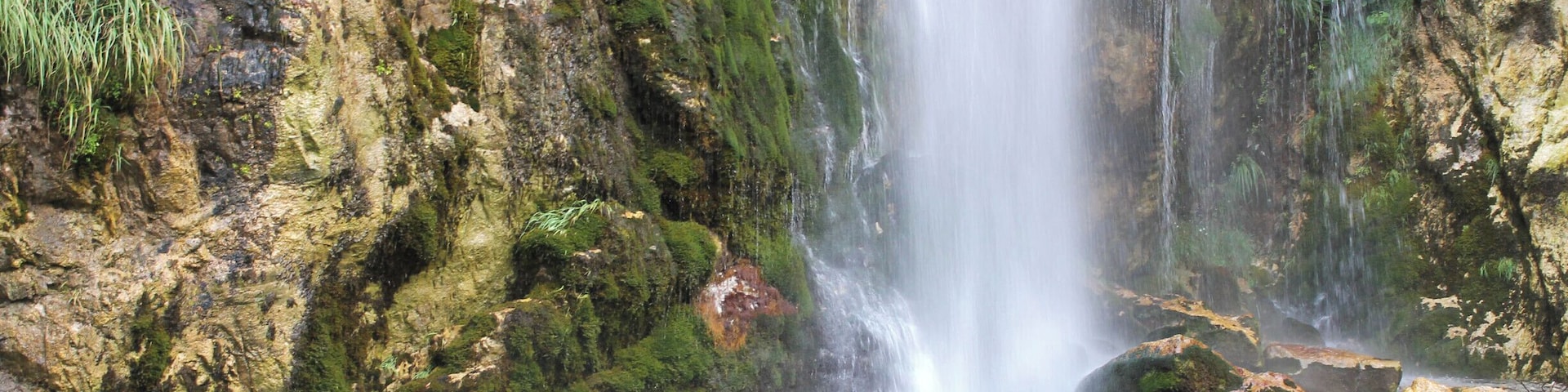 A hike to Grunas Waterfall is not too exhausting and includes nice views as well as a refreshing dip into the water
#Albania #AlbanianAlps #AccursedMountains #Grunas #wanderlust #waterfall
