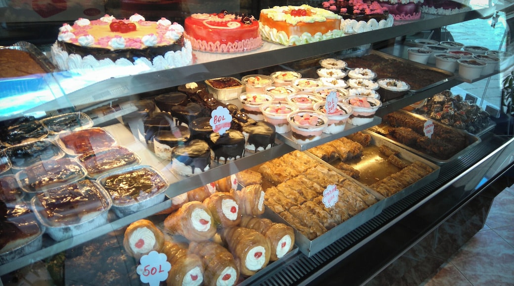 Do you know what I told the lady at this superb pastry shop?...
...'I dreamt about these sweets'...
#delicious