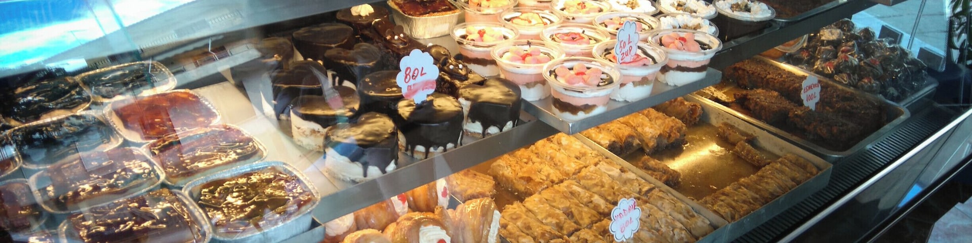 Do you know what I told the lady at this superb pastry shop?...
...'I dreamt about these sweets'...
#delicious