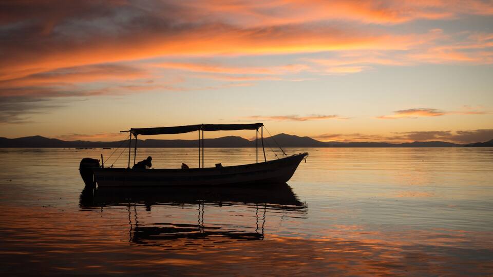 Bote sobre lago de Chapala, Jalisco México