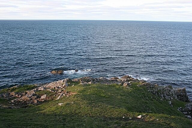 Caolas Isgeir The name, from the map, refers to a water feature, but the actual strait is out of sight below the cliffs here. There is very little land in this square.