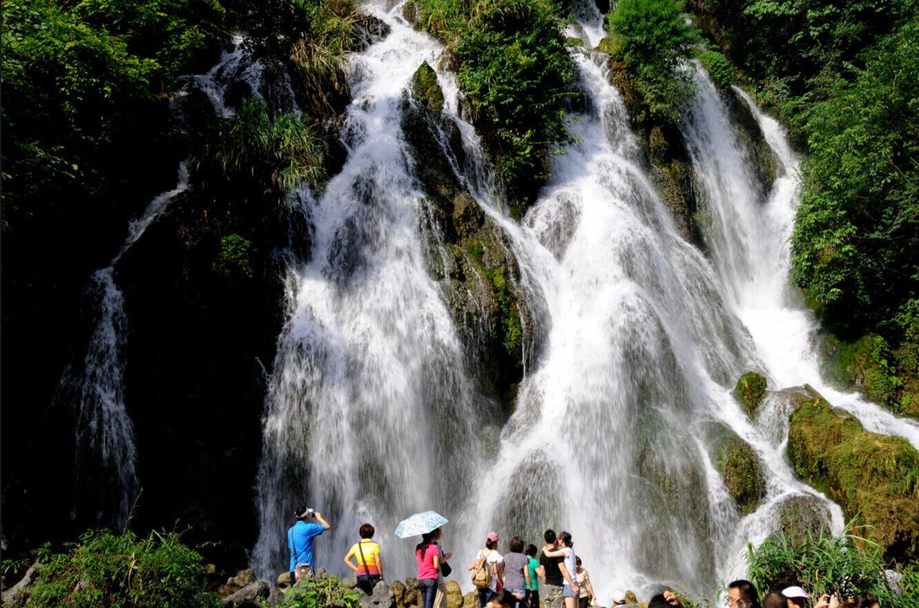 Libo Seven Small Arches of #Guizhou,China.
https://twitter.com/Beautifulgx