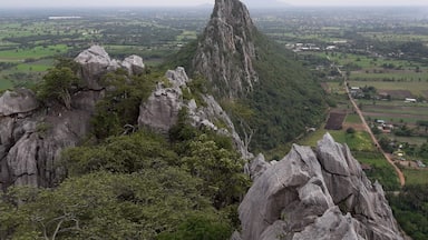 Excellent Place With 360 View.