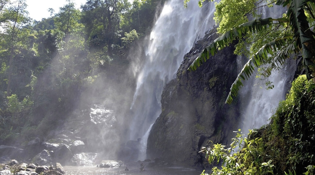 #KhlongLan #Waterfall #KamphaengPhet #NationalPark #NorthThailand
#Thailand #Backpacking #TravelPhotography #Nikon #TravelBlogger
See you also on Instagram: ExploreWithSeba