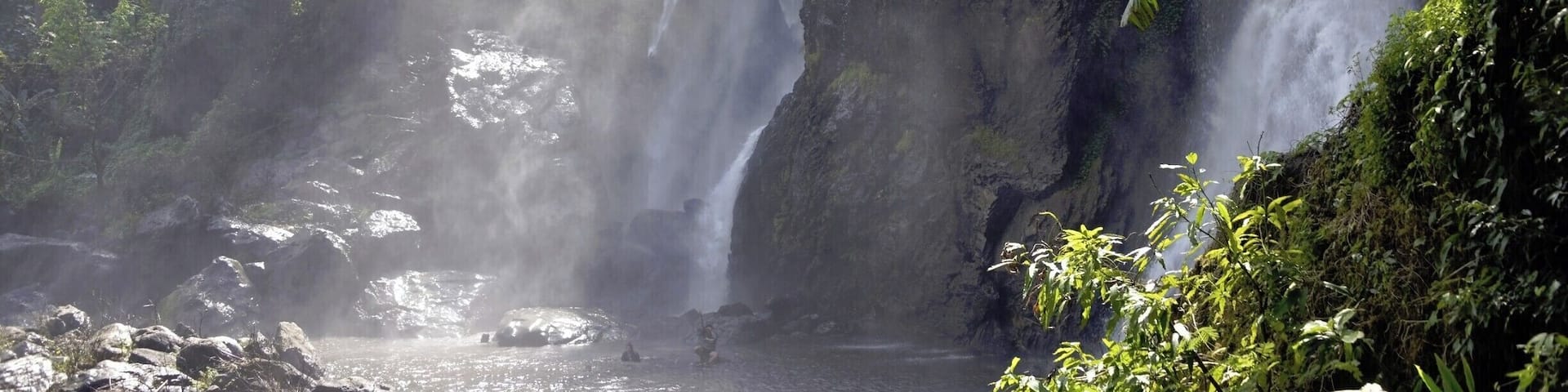 #KhlongLan #Waterfall #KamphaengPhet #NationalPark #NorthThailand
#Thailand #Backpacking #TravelPhotography #Nikon #TravelBlogger
See you also on Instagram: ExploreWithSeba